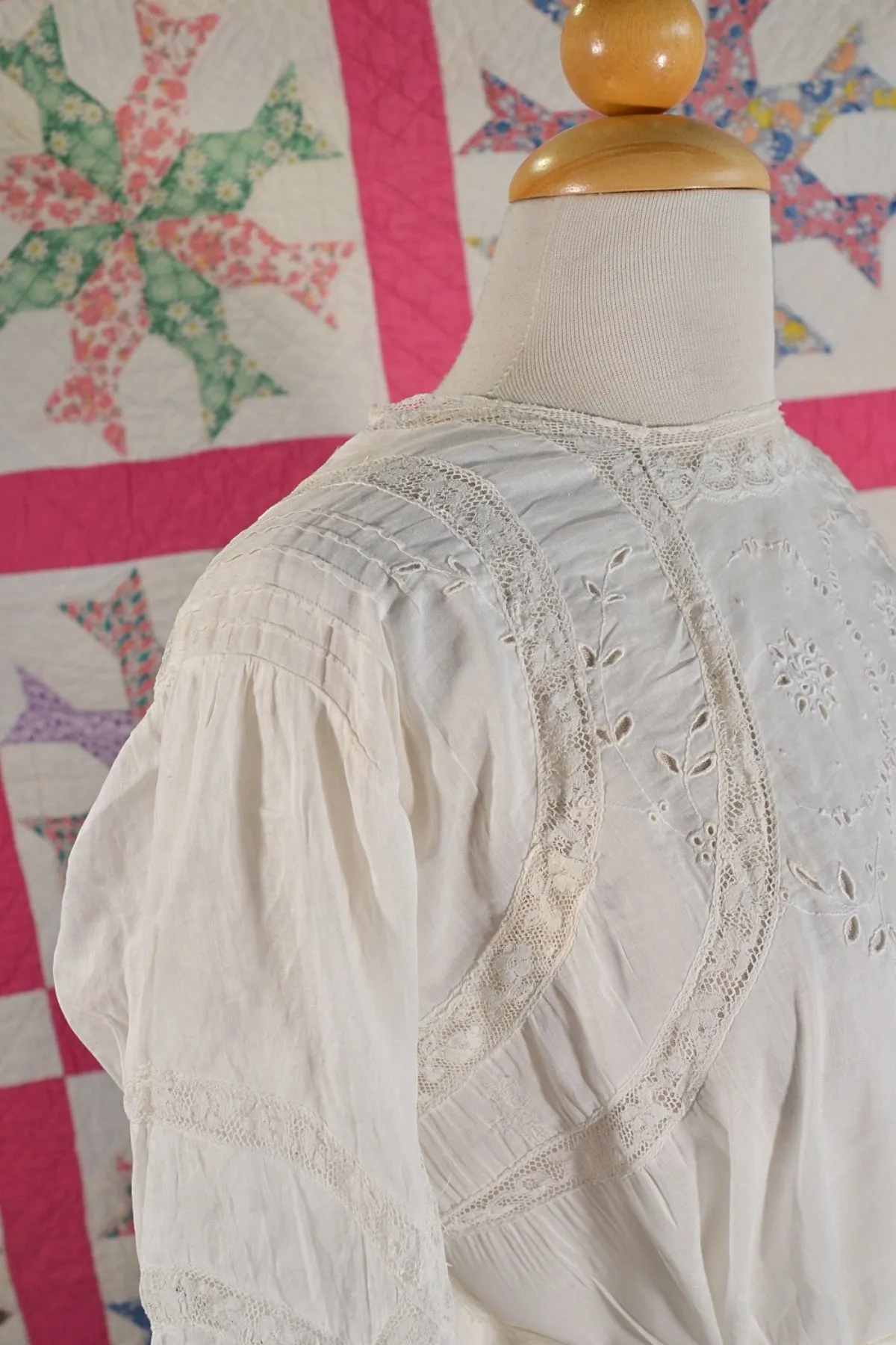 Antique Edwardian/Victorian White Cotton & Lace Blouse