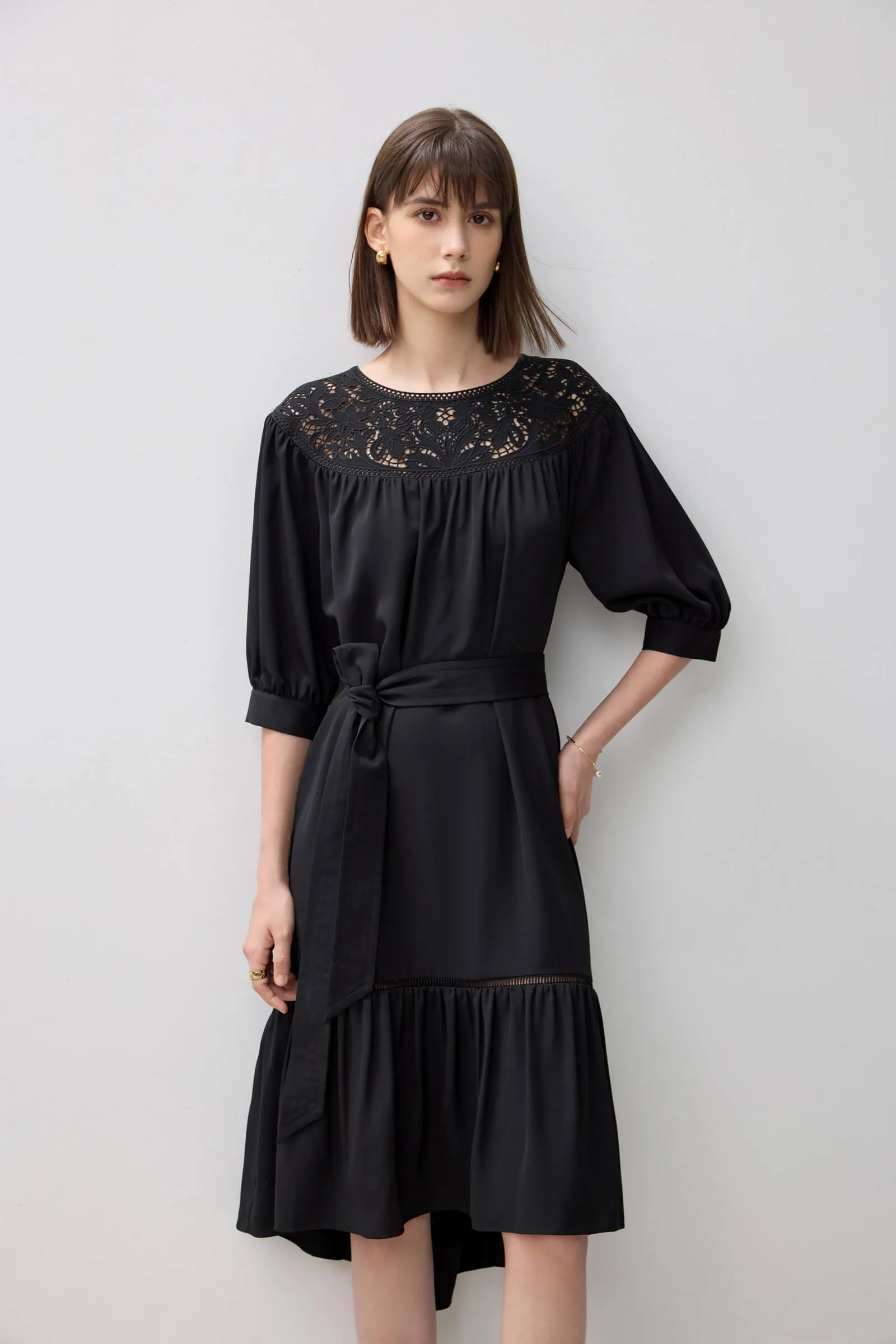 LILY Elegant Lace Comfortable Dress