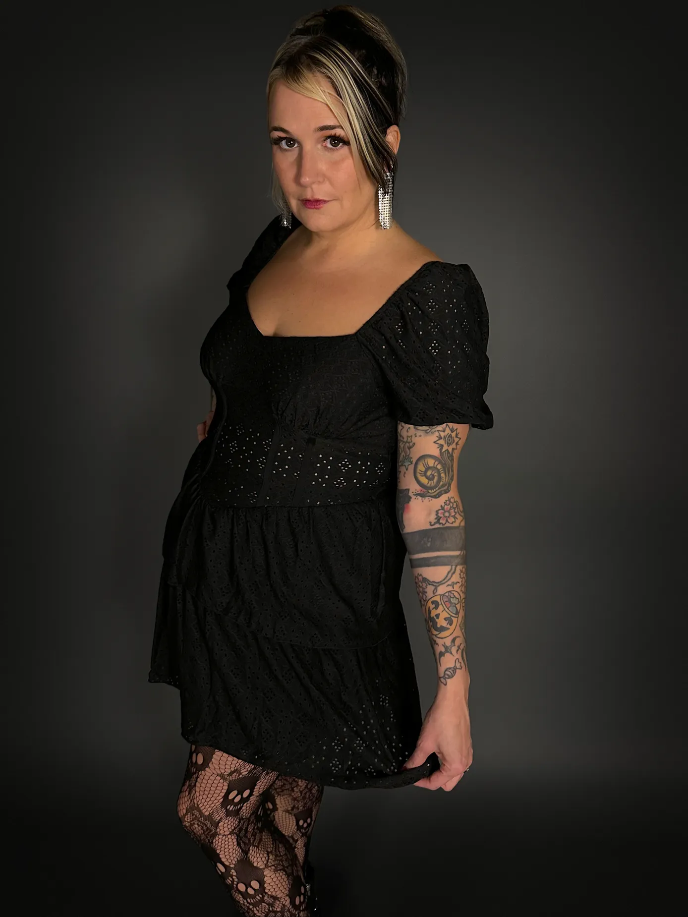 Puff Sleeve French Retro Style Goth Layered Cake Dress in Black