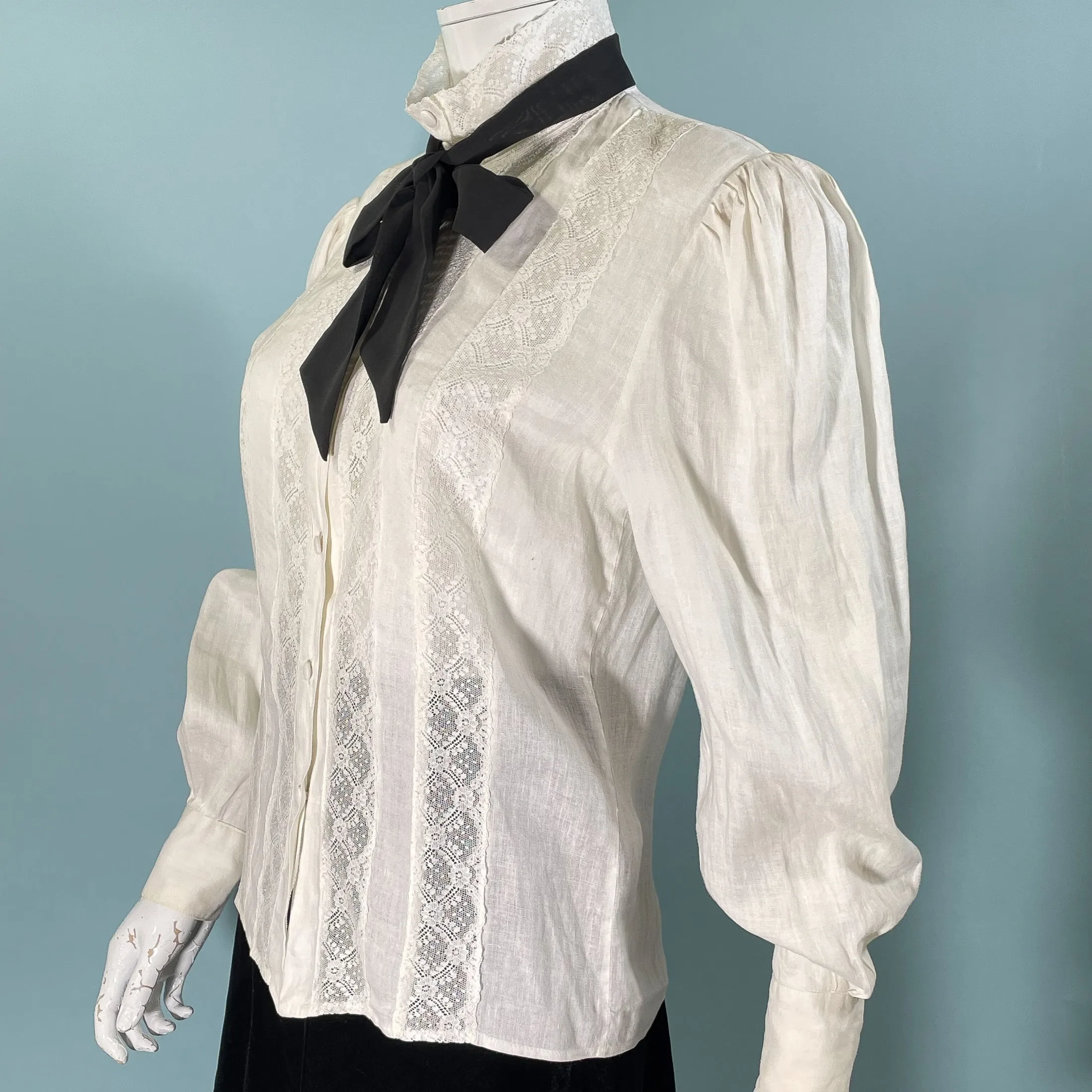 Ramsay of Ireland, Vintage White Irish Linen/Lace Victorian Style Blouse SZ 10