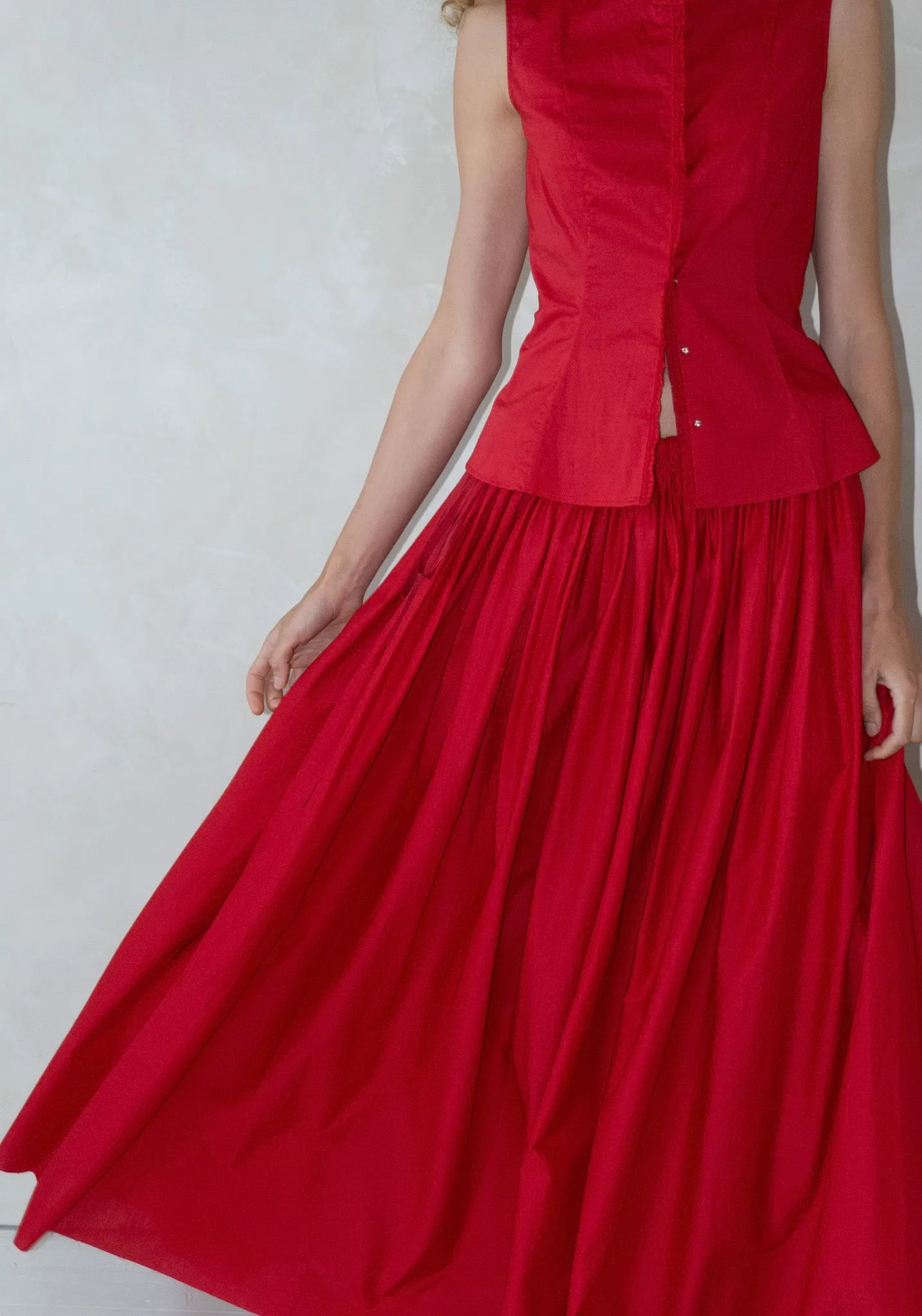 Sleeveless Victorian Top in Red